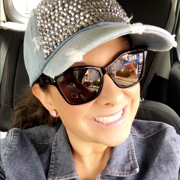 Meet your Posher, Amanda - Picture 16 of 16